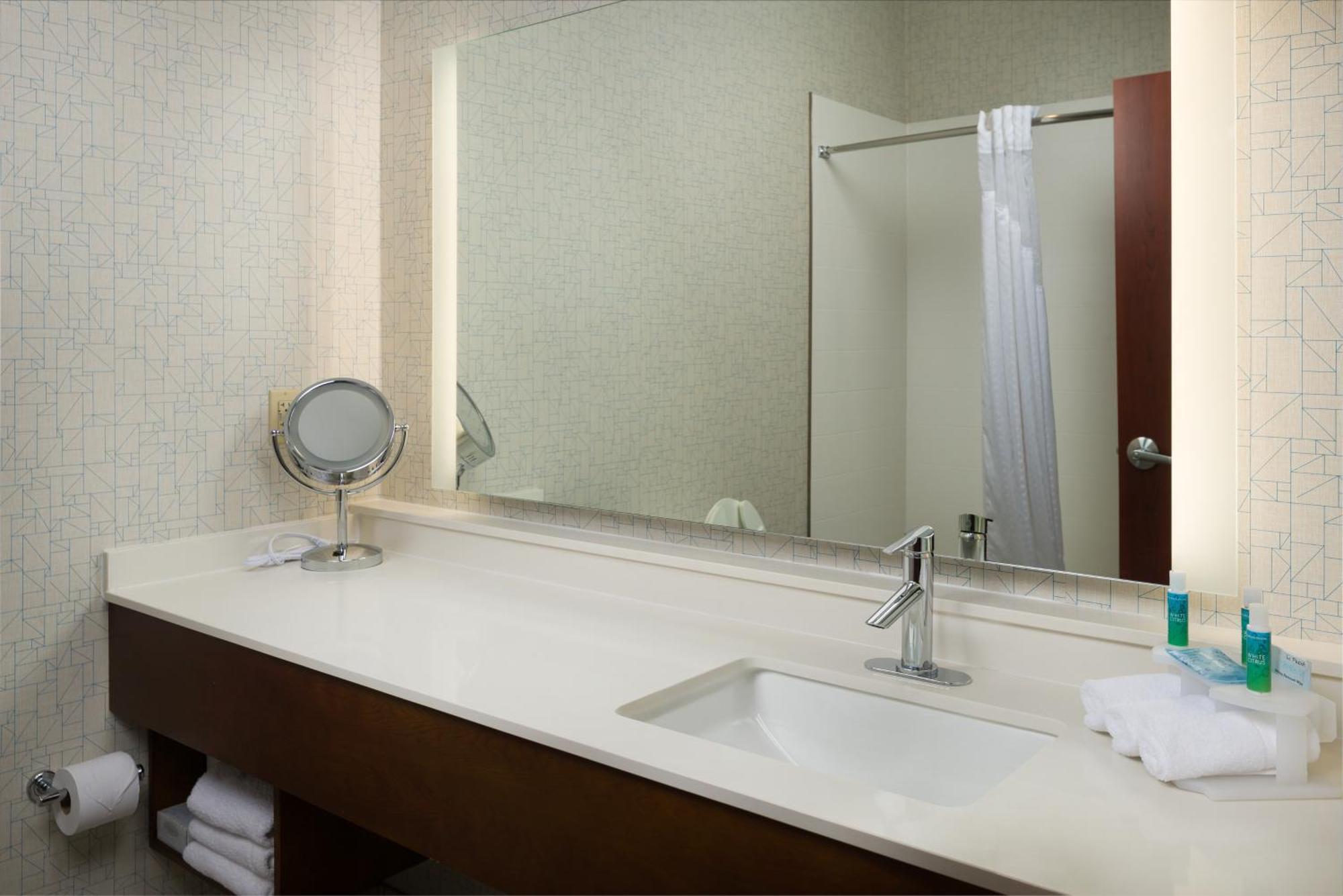 Holiday Inn Express Independence - Kansas City By Ihg Dış mekan fotoğraf
