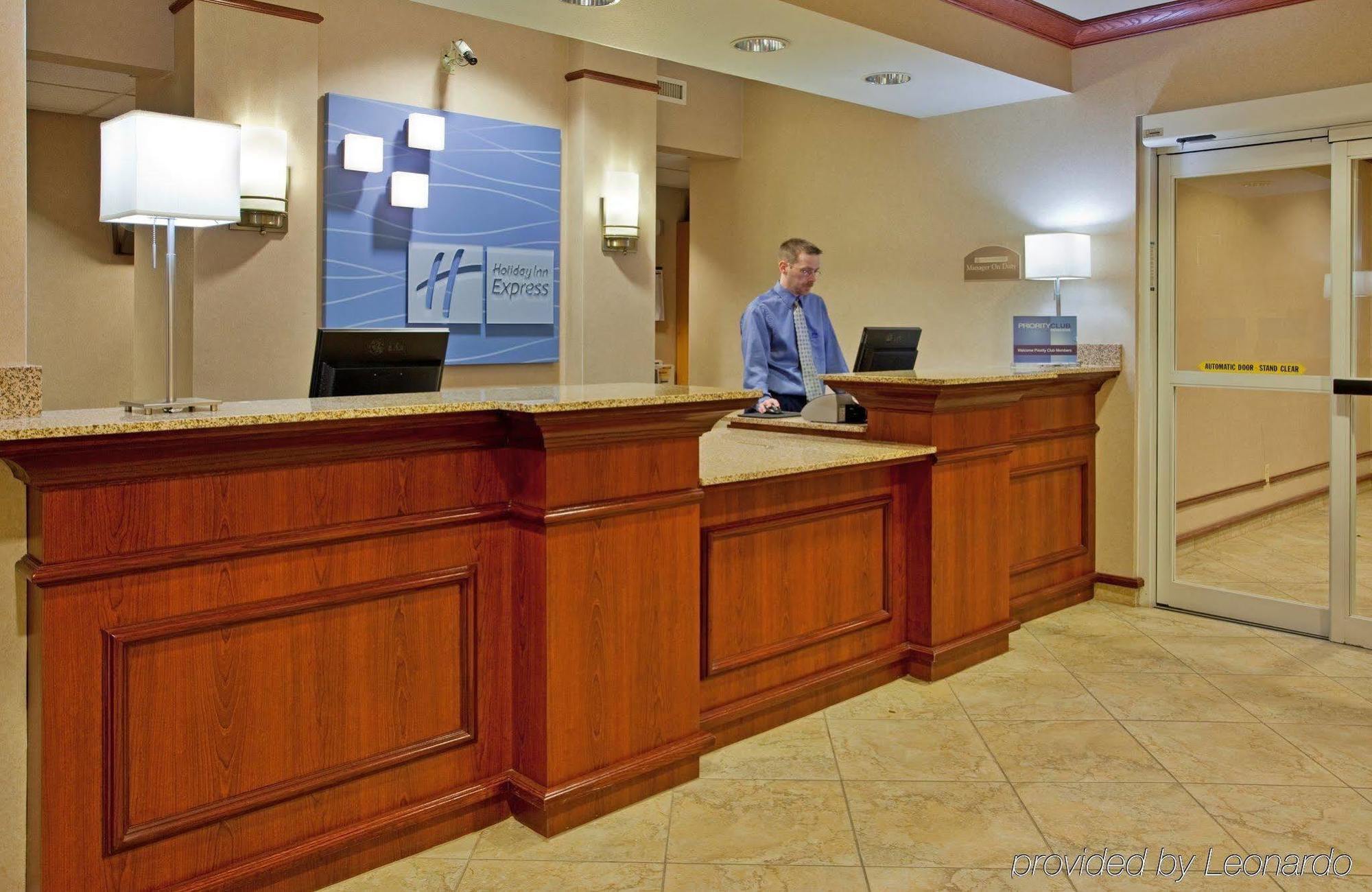 Holiday Inn Express Independence - Kansas City By Ihg Dış mekan fotoğraf