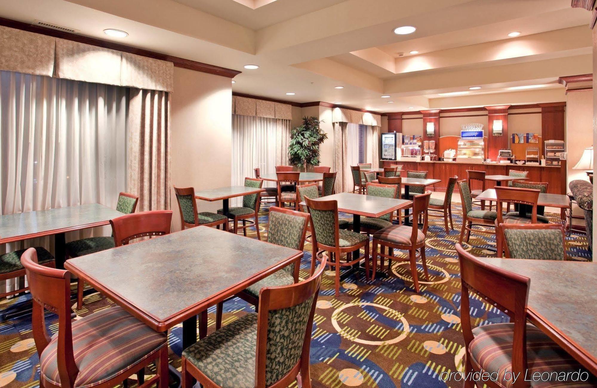 Holiday Inn Express Independence - Kansas City By Ihg Dış mekan fotoğraf