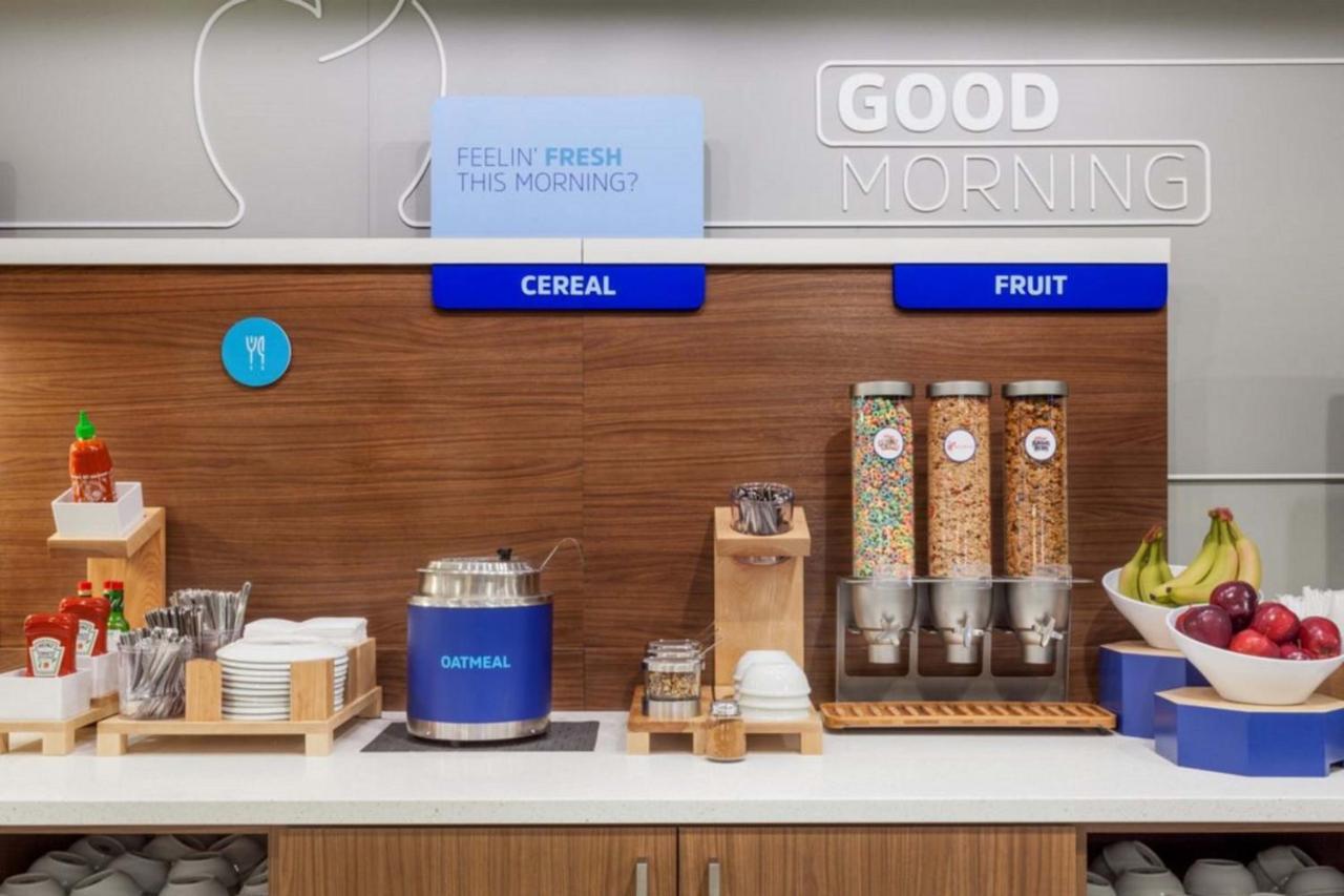 Holiday Inn Express Independence - Kansas City By Ihg Dış mekan fotoğraf